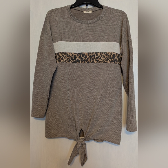 Women's Boutique Brown and Leopard Print Long Sleeve Tunic Top - Picture 2 of 5